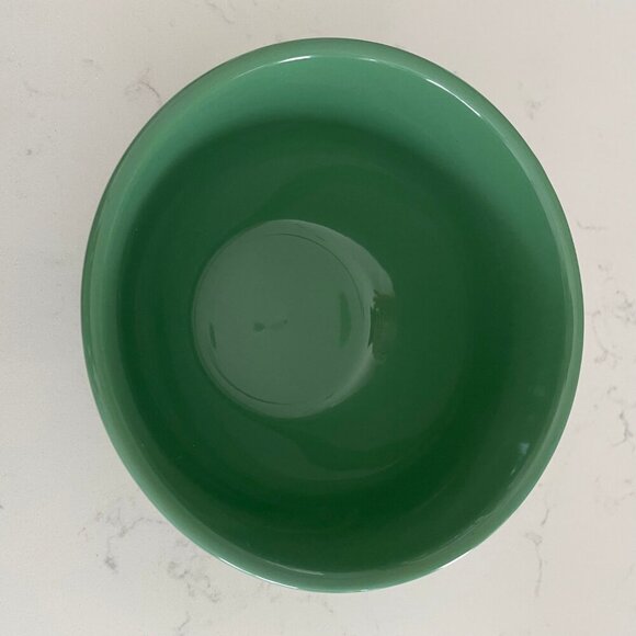 Le Creuset Stoneware 2 Tone Coupe Cereal/Soup 6 1/8" Bowl Bamboo Green Ombre - Picture 2 of 8